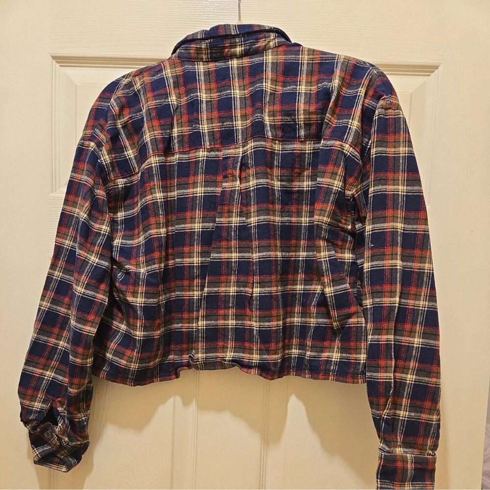 Forever 21 Women's Medium Flannel Cropped Shirt Plaid Striped Button Down Top - Picture 2 of 7